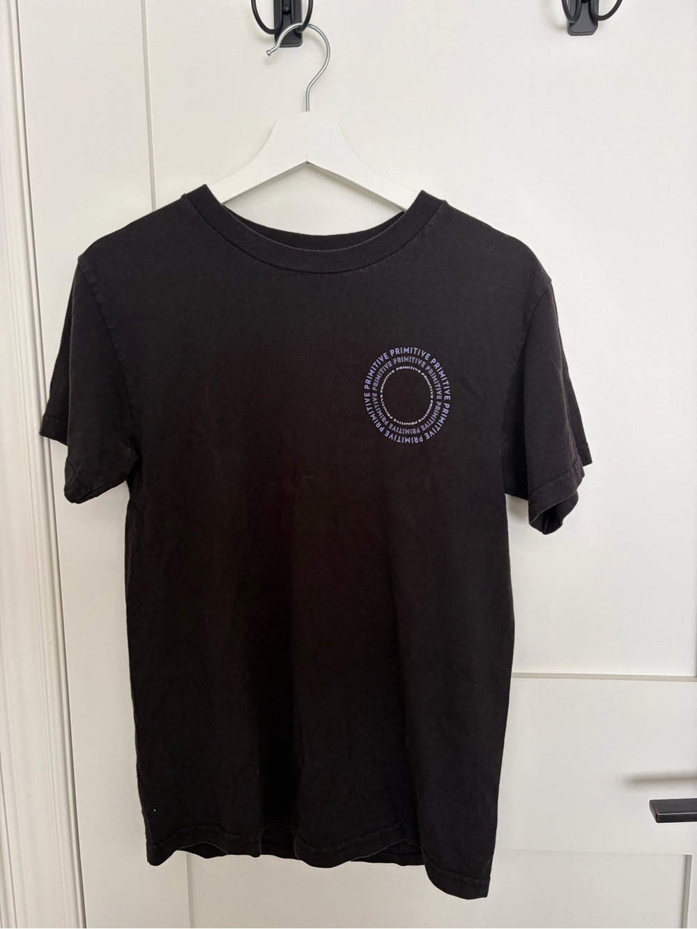 Zumiez Black Short Sleeve Tee with Small Circular Chest Graphic